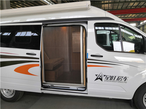 福特新全顺B型房车09.jpg 福特新全顺B型房车09.jpg