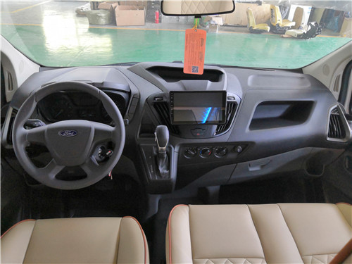 福特新全顺B型房车02.jpg 福特新全顺B型房车02.jpg