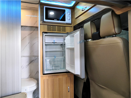 福特新全顺B型房车05.jpg